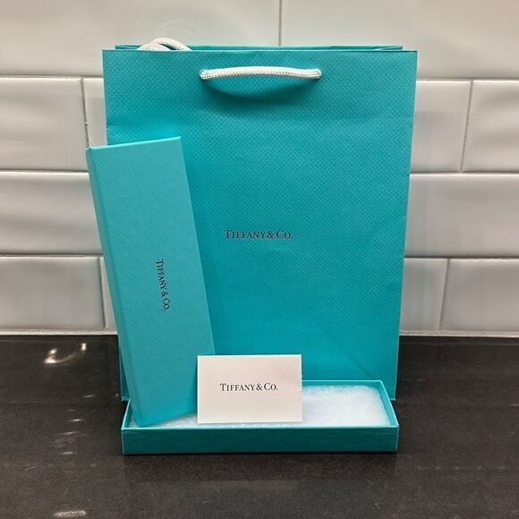Tiffany & Co Presentation Bundle - Picture 1 of 11